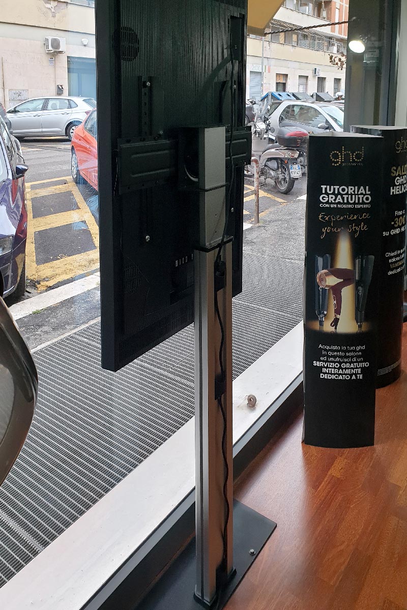 Display Signage supporto stand in vetrina