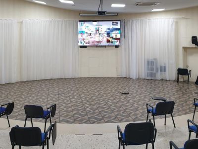 Videowall 2x2 Samsung 55" installato nell'Aula Magna del Centro Giovanni XXIII di Frascati